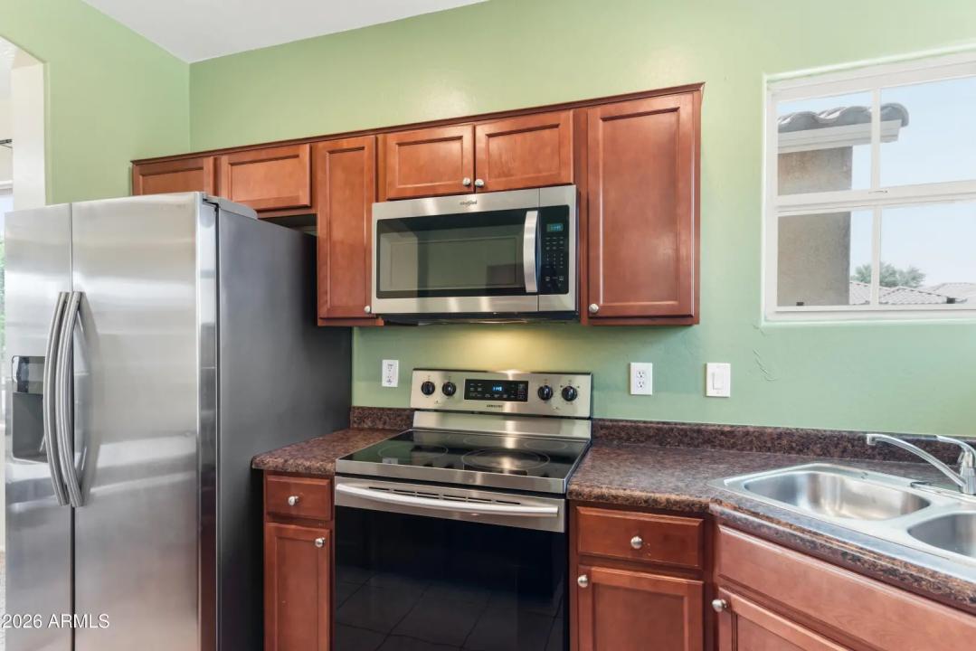 Real Estate Picture 16