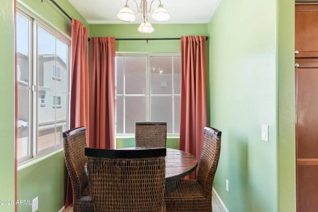 Real Estate Picture 18