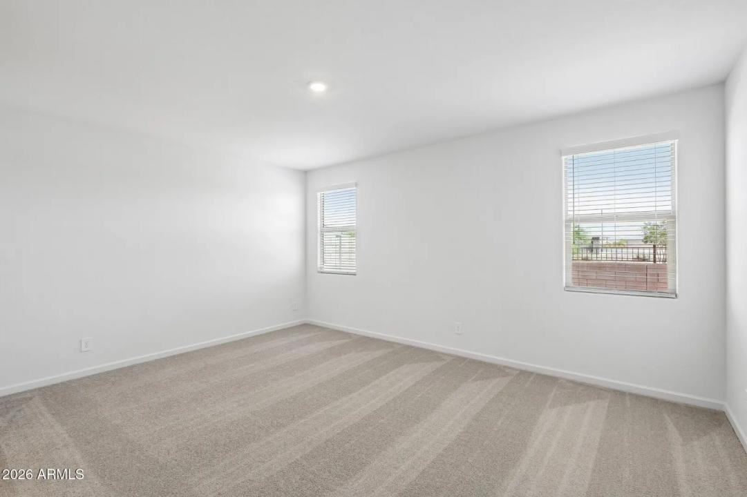 Real Estate Picture 9