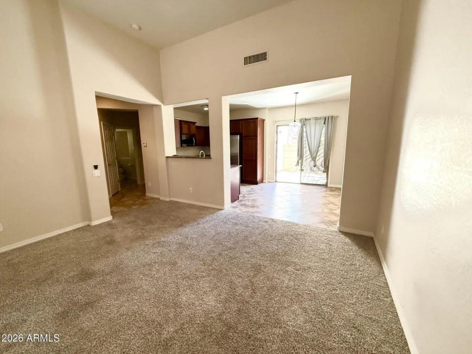 Real Estate Picture 8