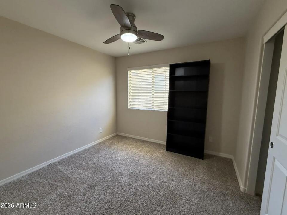 Real Estate Picture 12