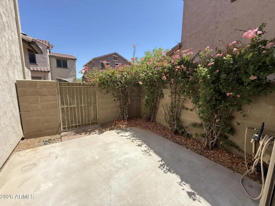 Real Estate Picture 17