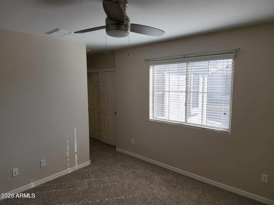 Real Estate Picture 14