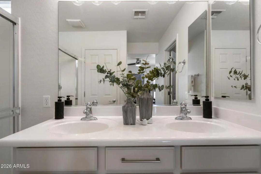 3975 E Melinda Drive Phoenix AZ 85050 Picture 18.