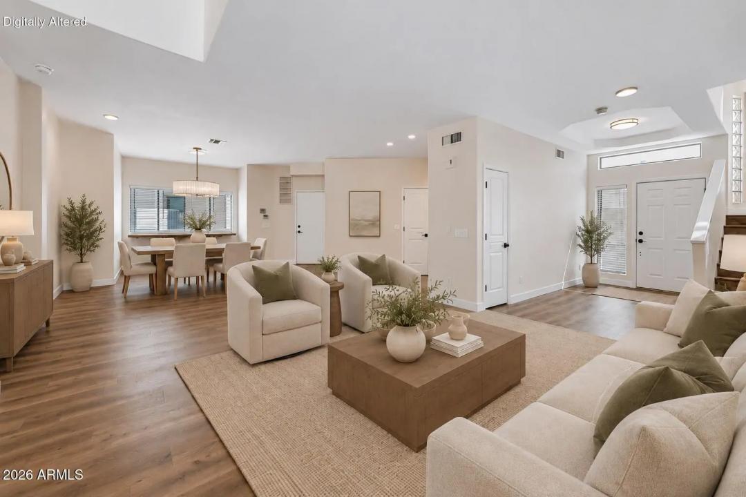Real Estate Picture 3