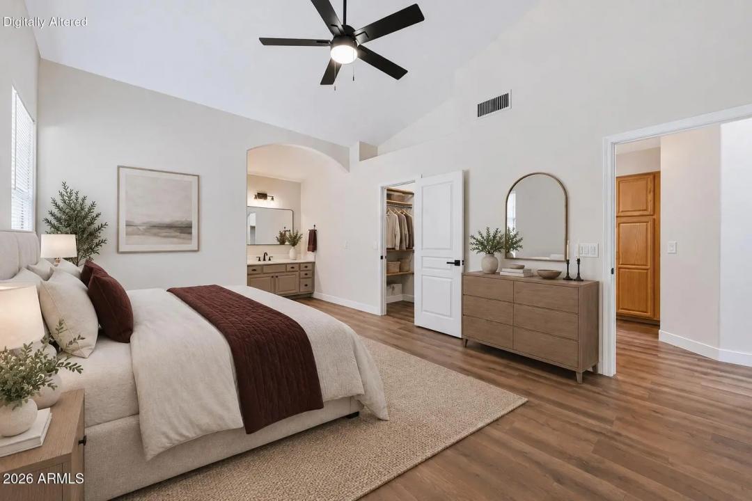 Real Estate Picture 6
