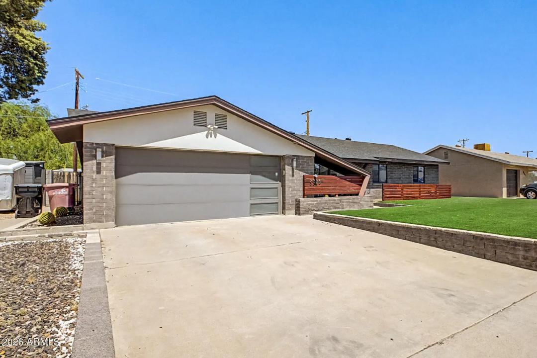 Real Estate Picture 3
