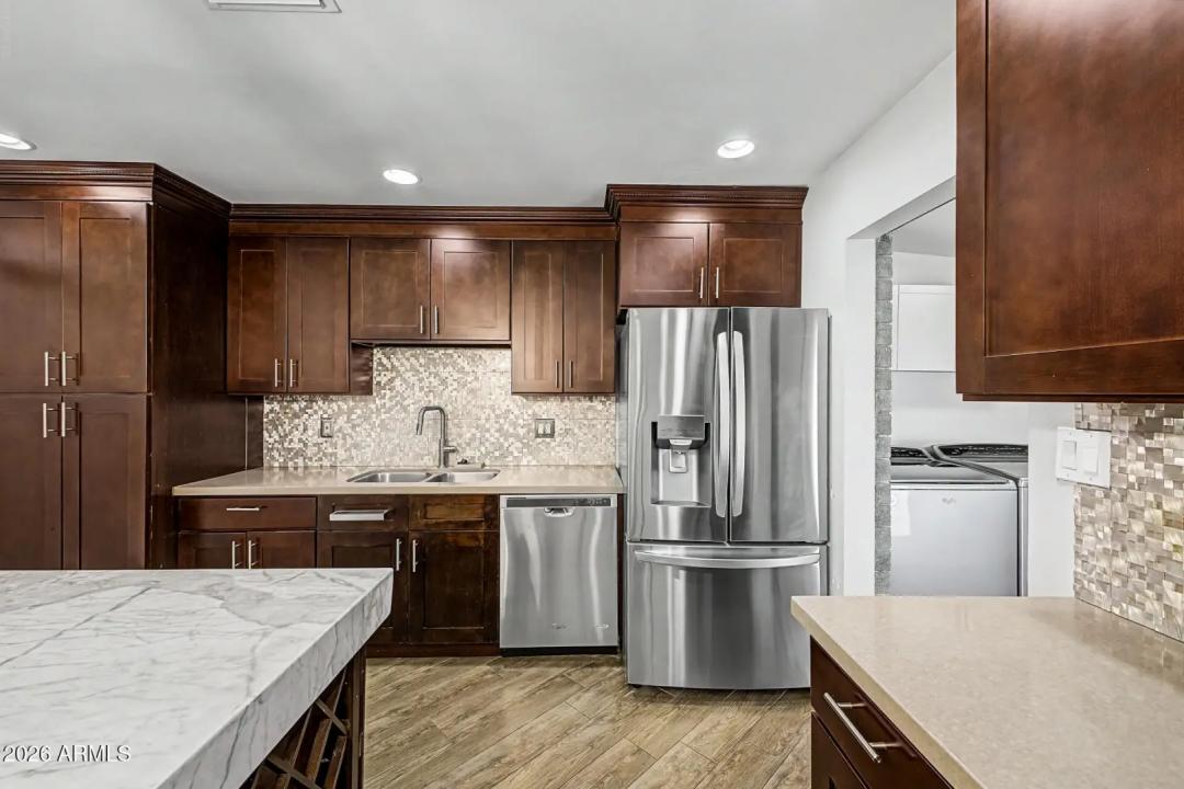 Real Estate Picture 13