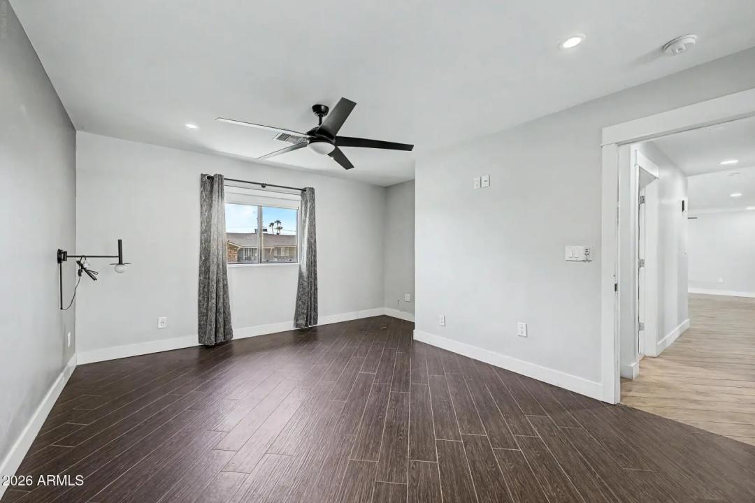 Real Estate Picture 15