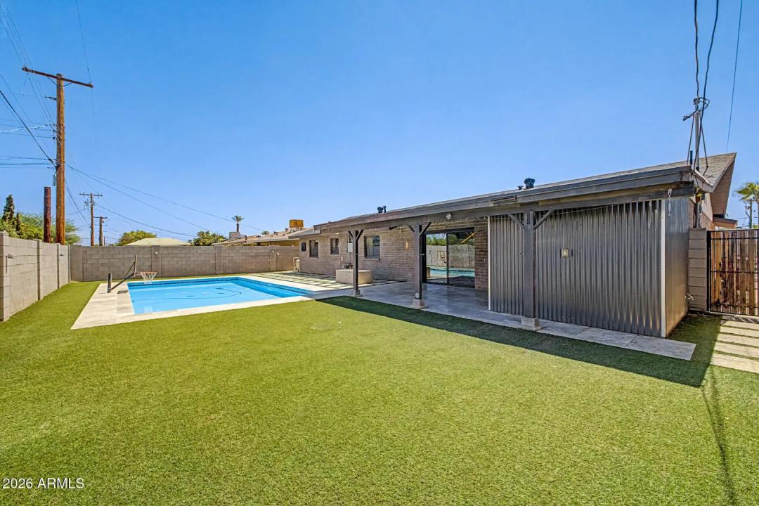 Real Estate Picture 27