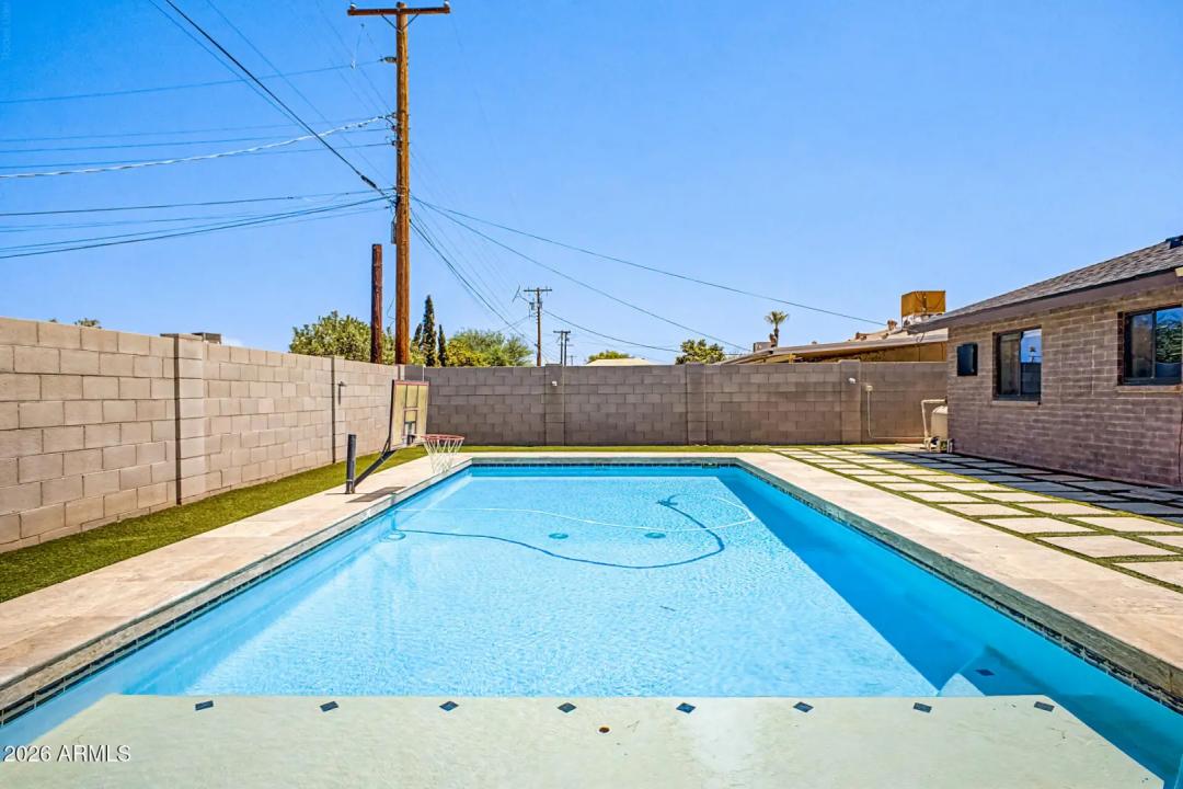 Real Estate Picture 28