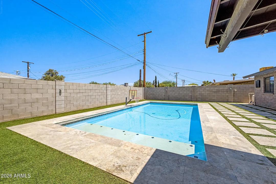 Real Estate Picture 29