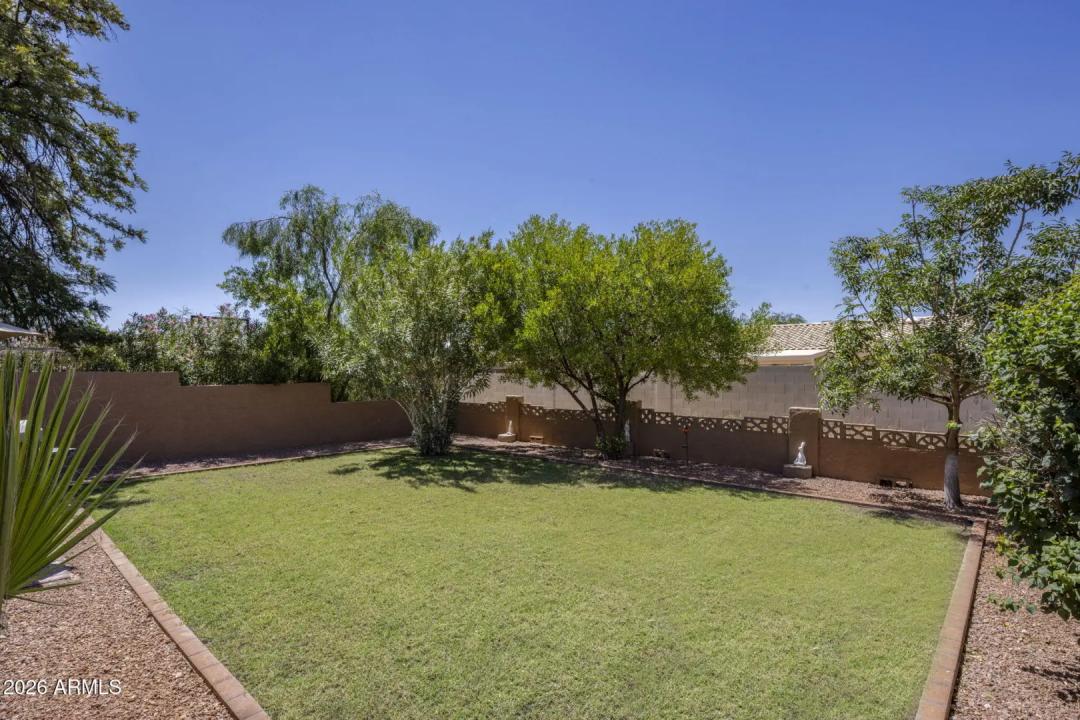 Real Estate Picture 22