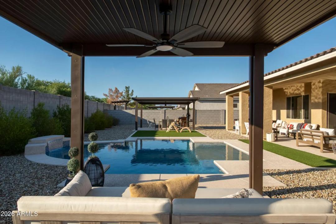 Real Estate Picture 28