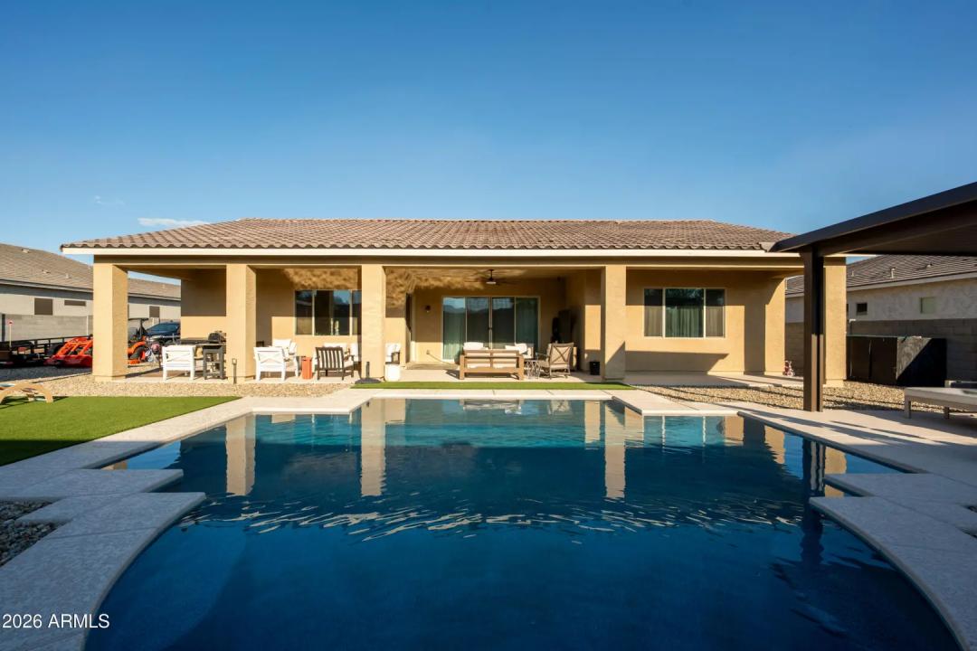 Real Estate Picture 2