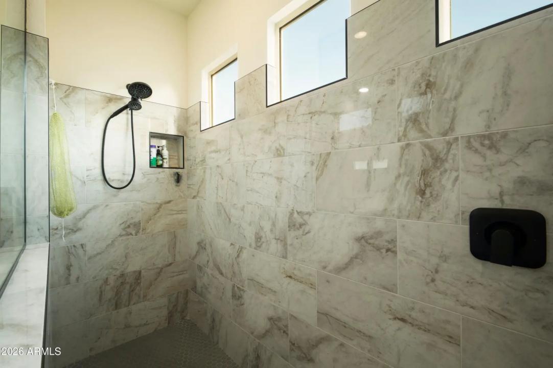 Real Estate Picture 19