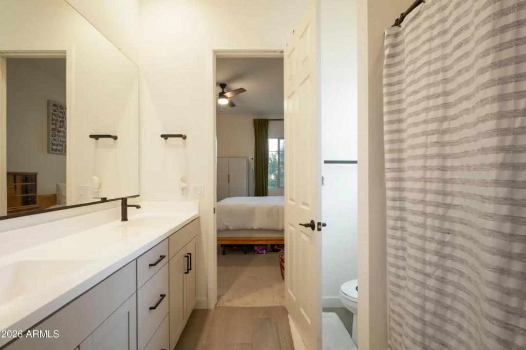 Real Estate Picture 23
