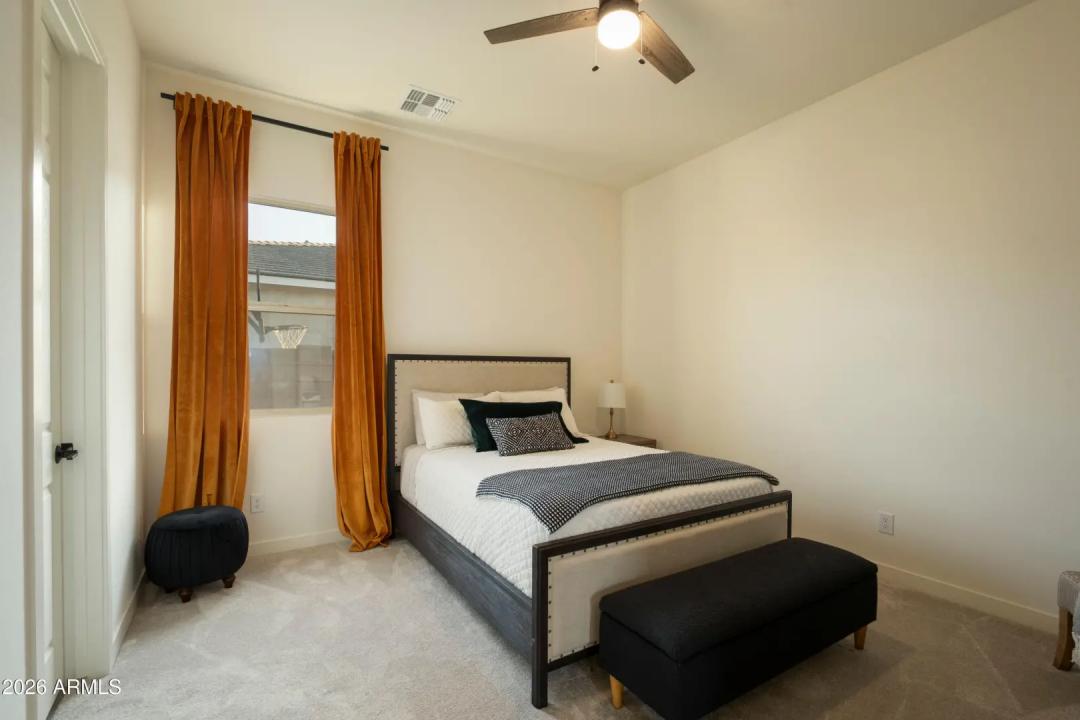 Real Estate Picture 22