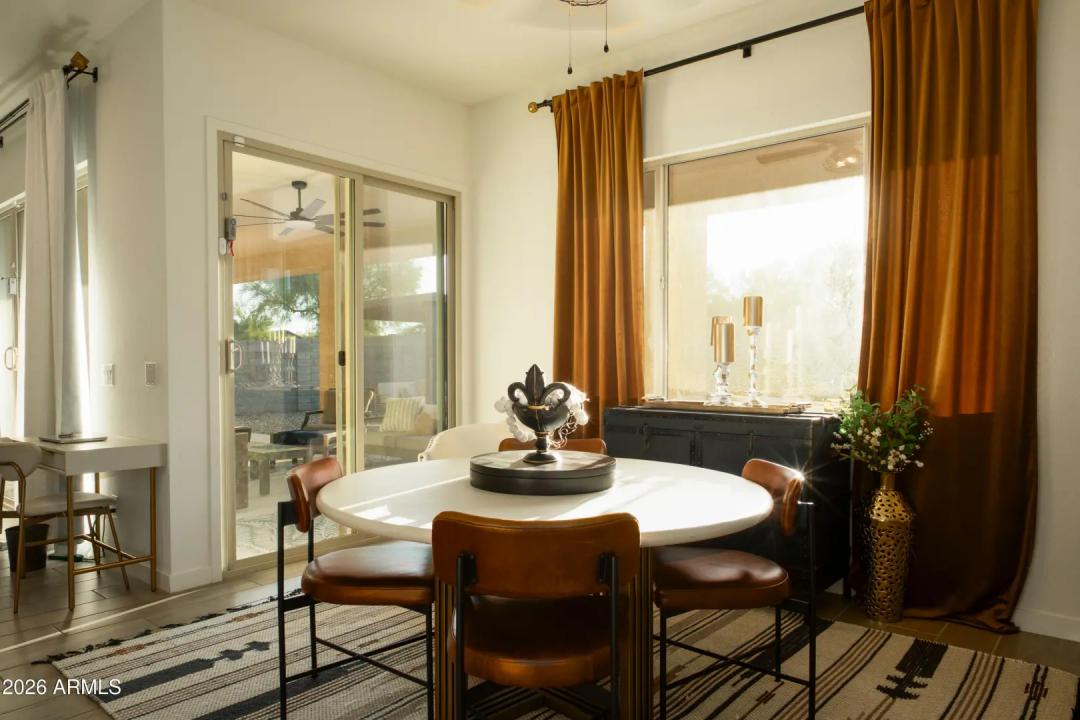 Real Estate Picture 12