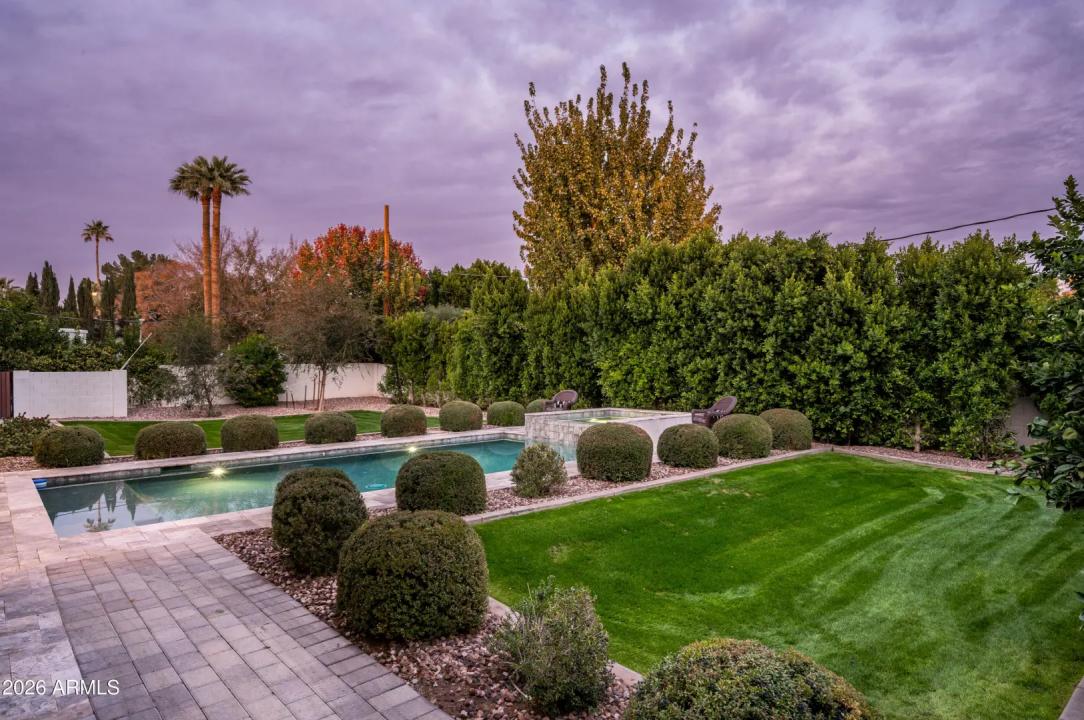 Real Estate Picture 2