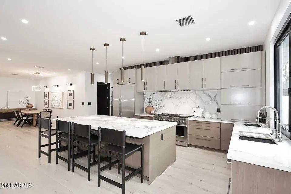 Real Estate Picture 2