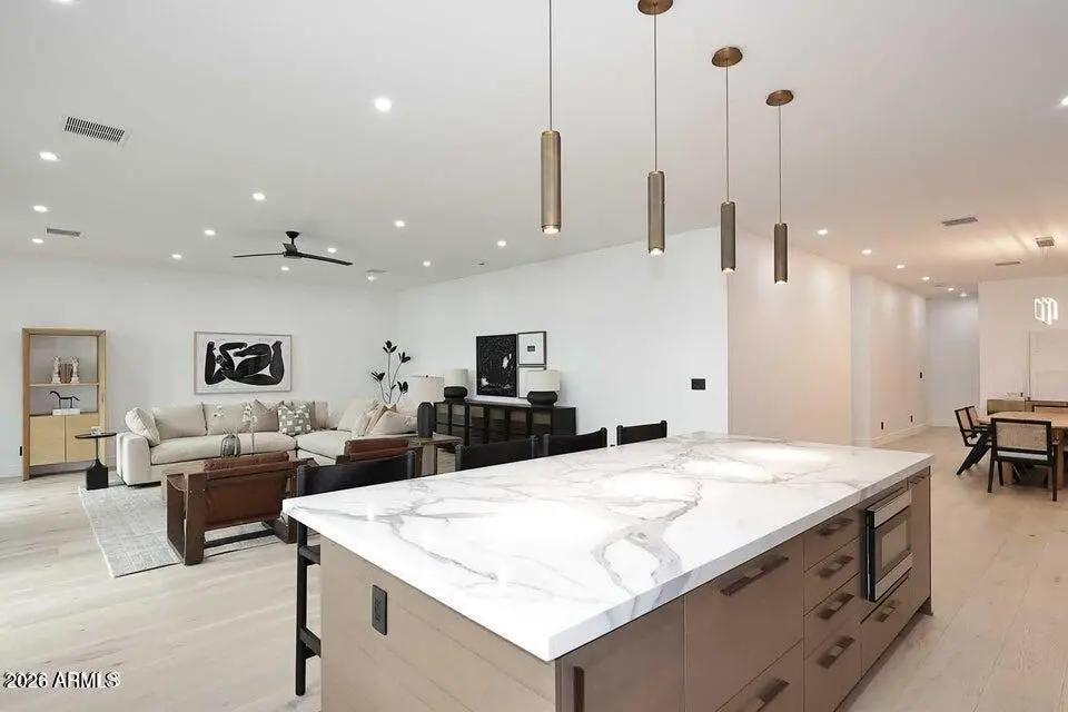 Real Estate Picture 4