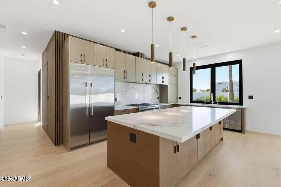 Real Estate Picture 11