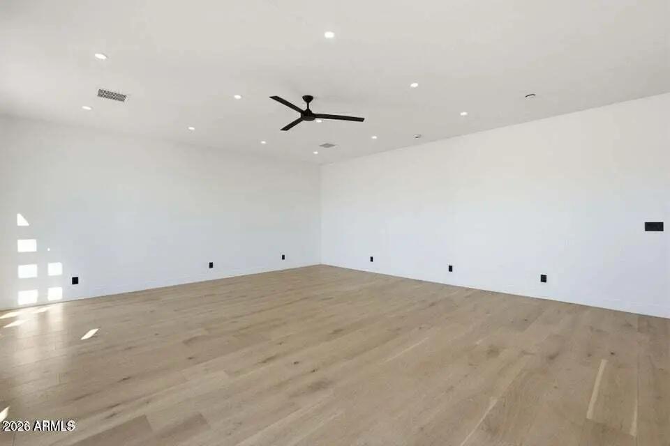 Real Estate Picture 28