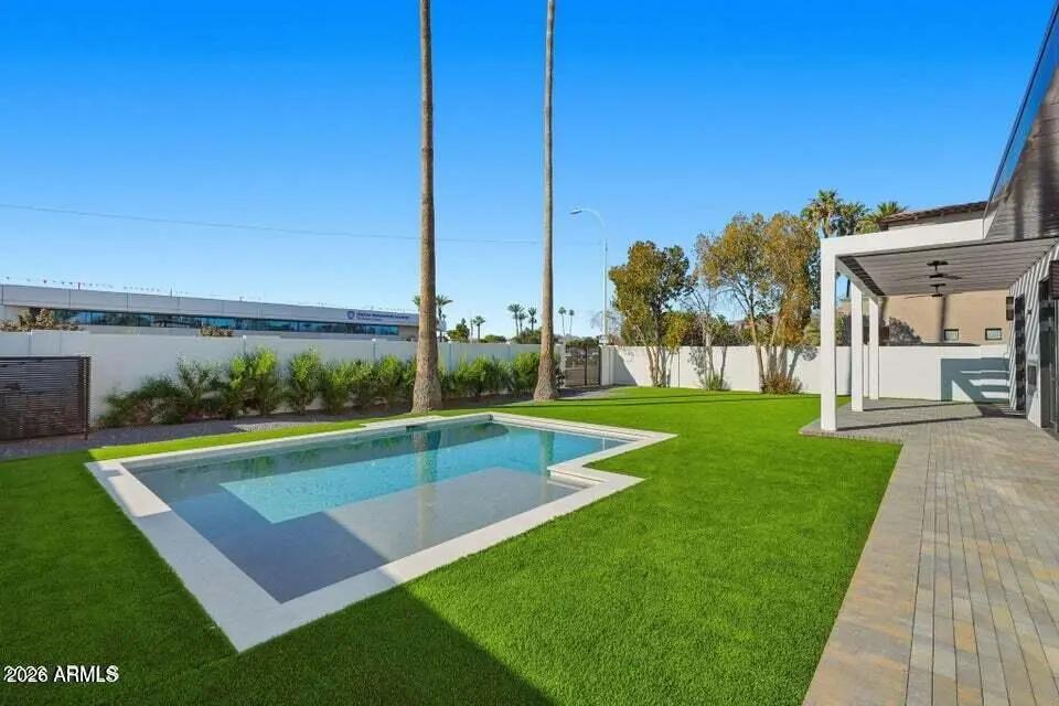 Real Estate Picture 36