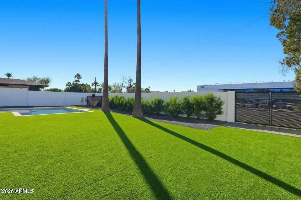 Real Estate Picture 37
