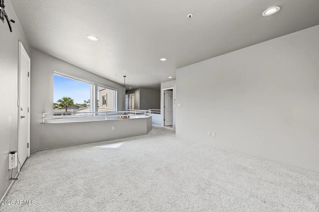 Real Estate Picture 23