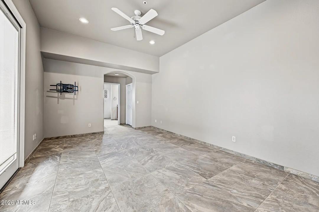 Real Estate Picture 15