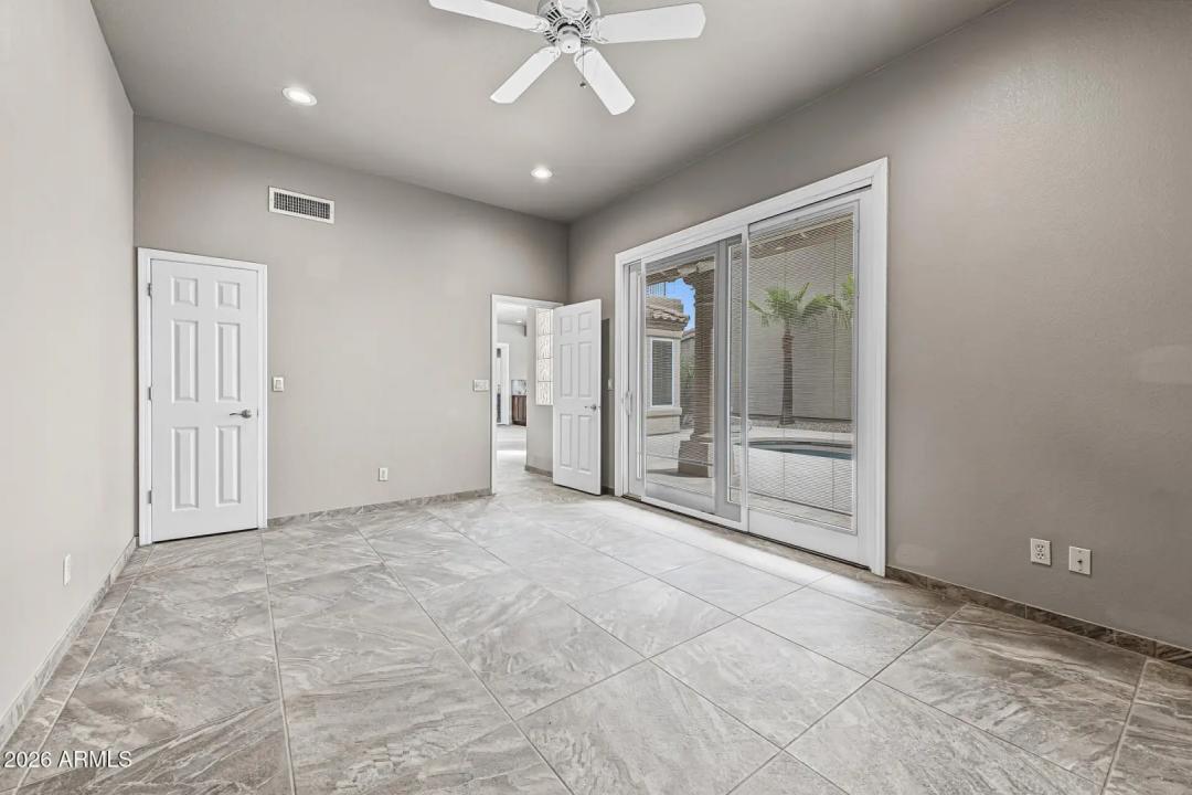 Real Estate Picture 17