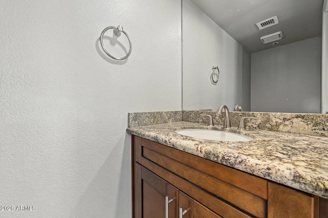 Real Estate Picture 14