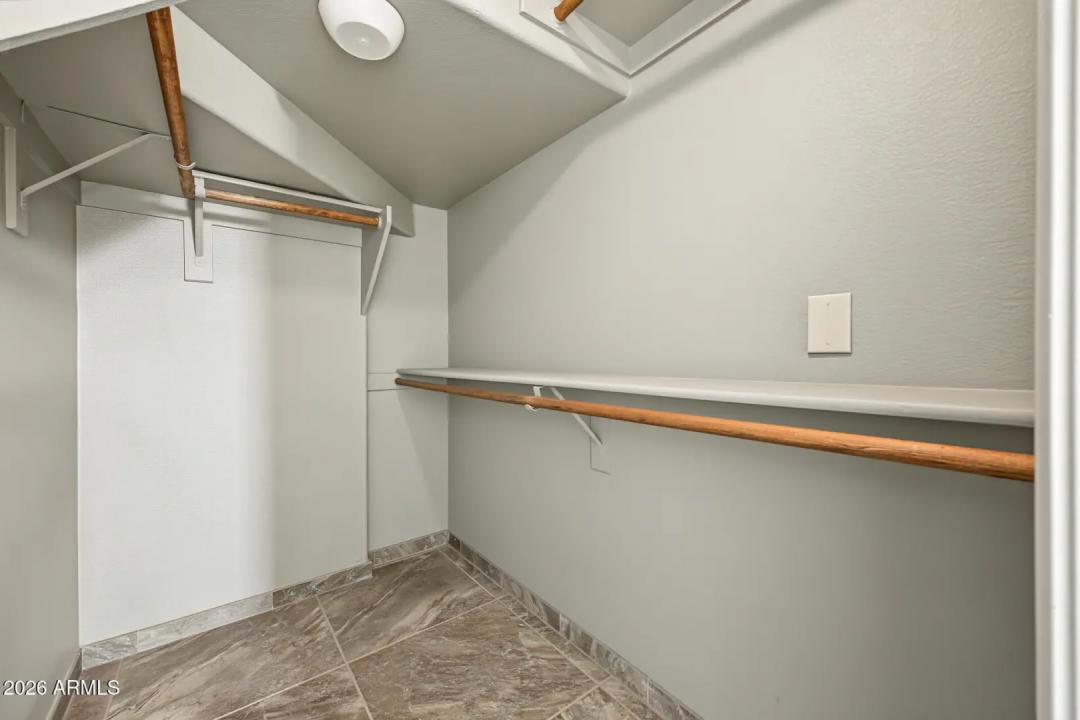 Real Estate Picture 21