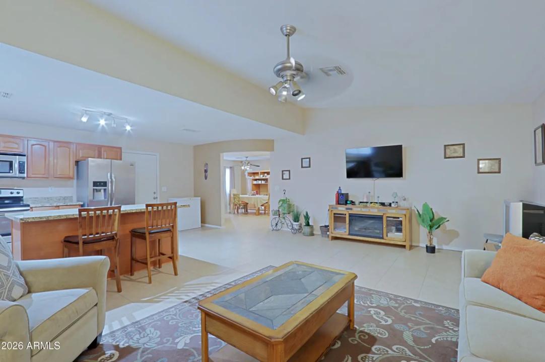 Real Estate Picture 7