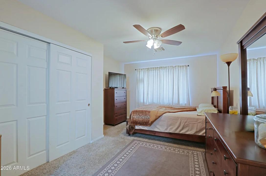 Real Estate Picture 10
