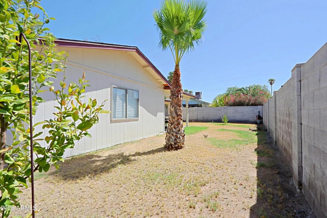 Real Estate Picture 23