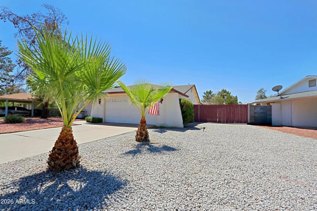 Real Estate Picture 24