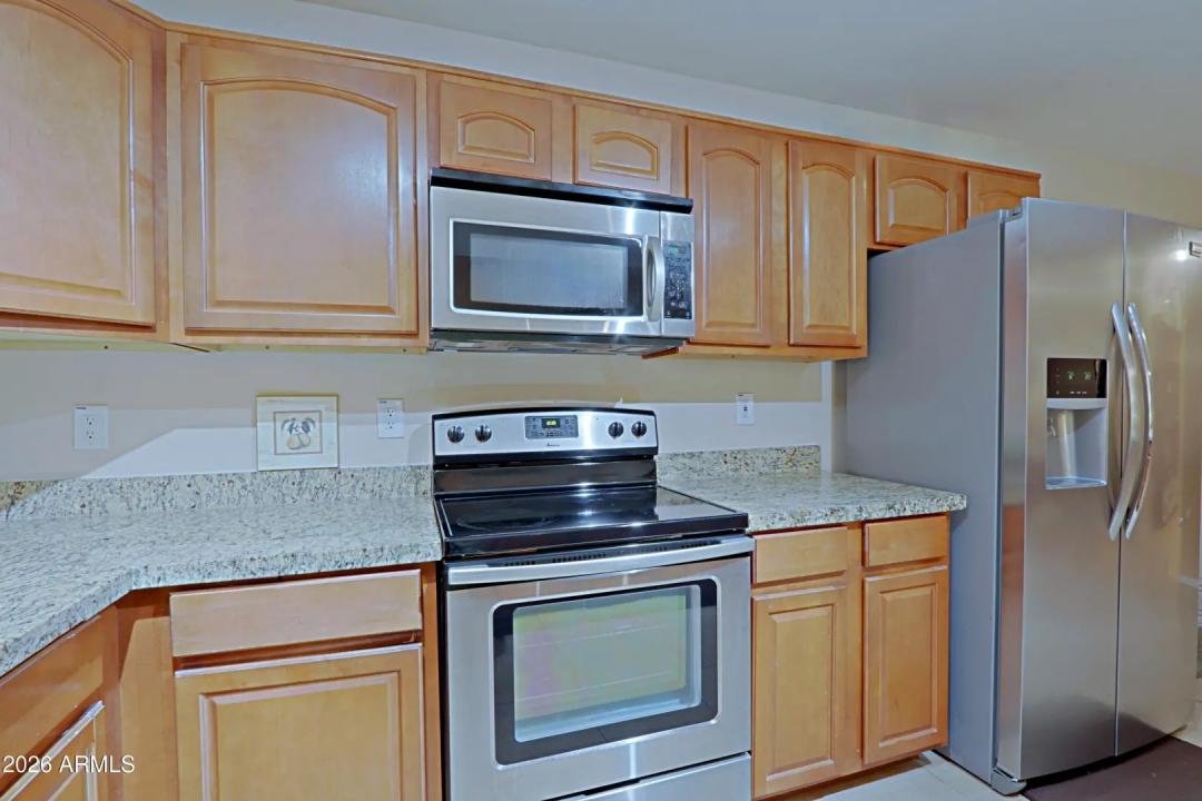 Real Estate Picture 5
