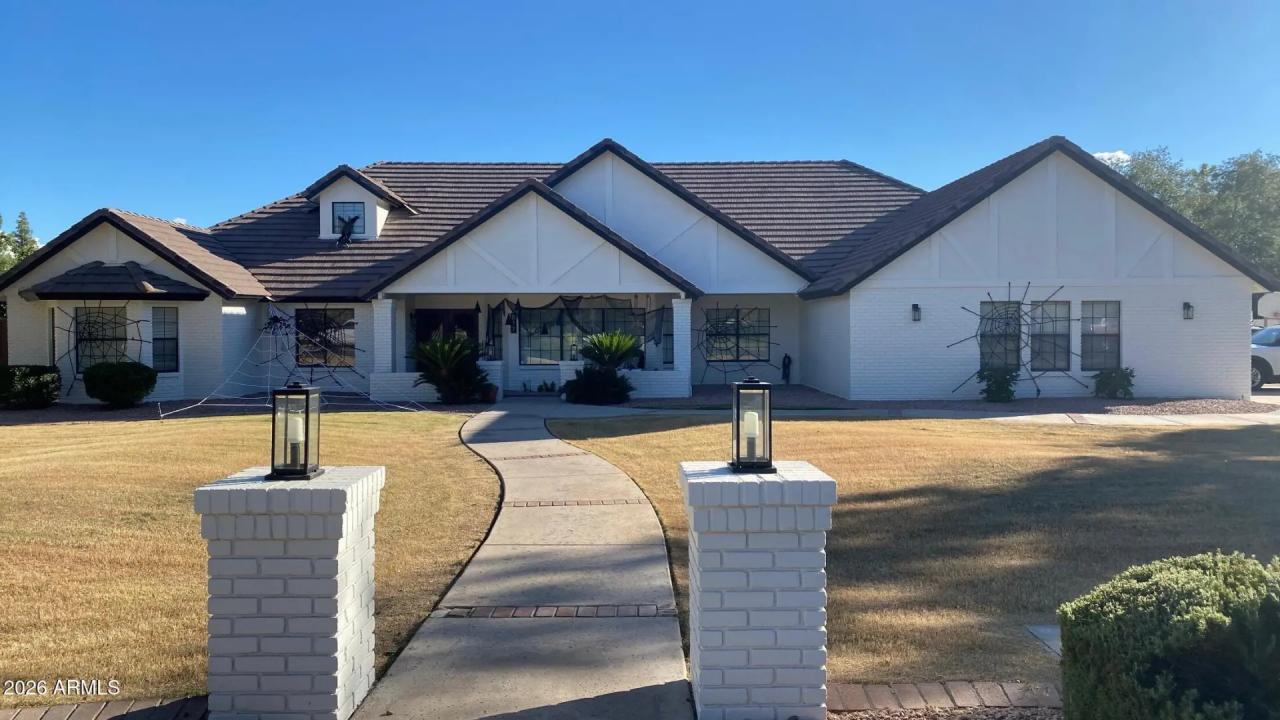 Real Estate Picture 1