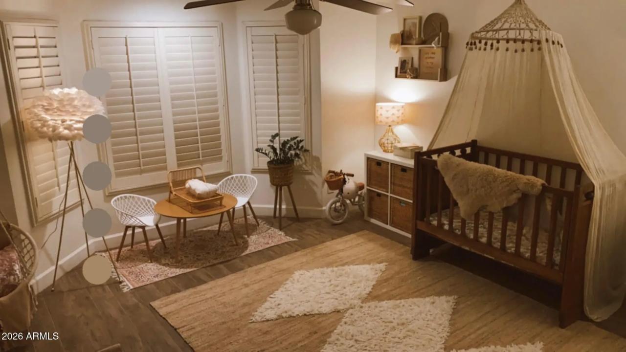 Real Estate Picture 16