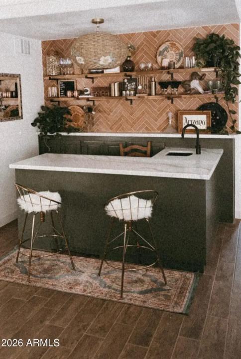 Real Estate Picture 7