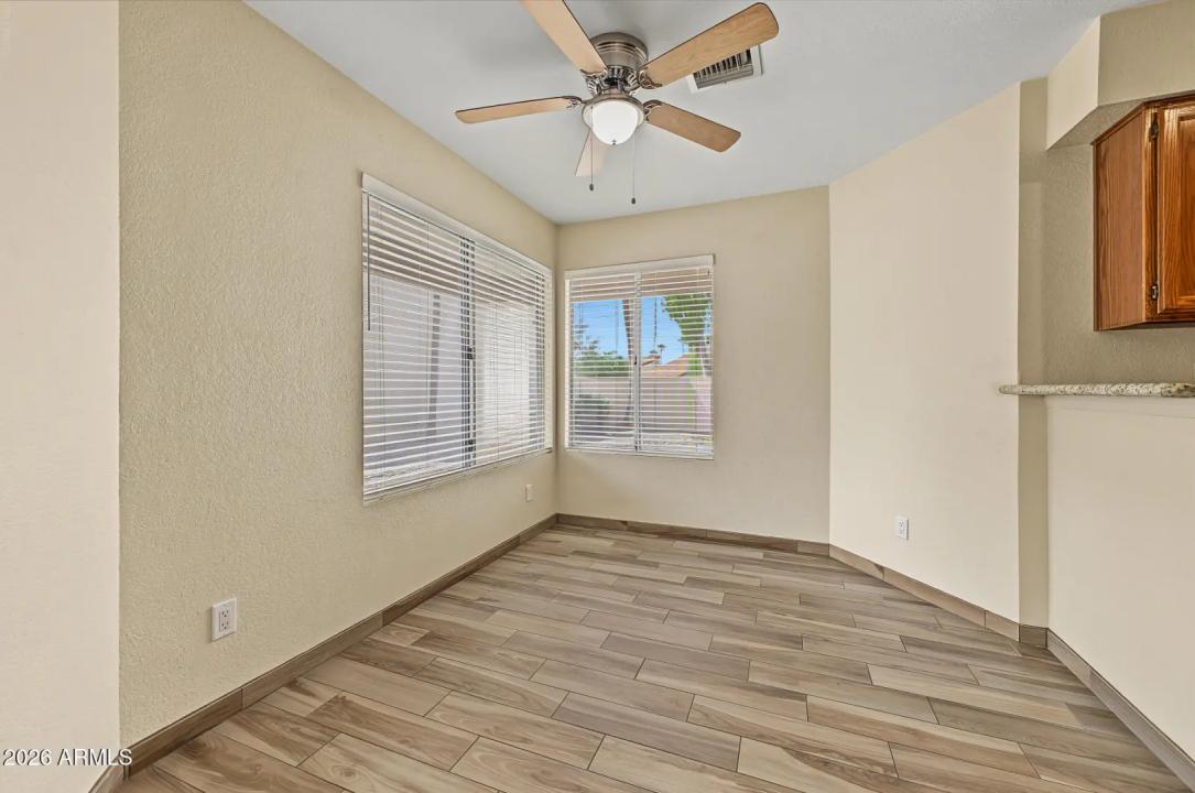 Real Estate Picture 8