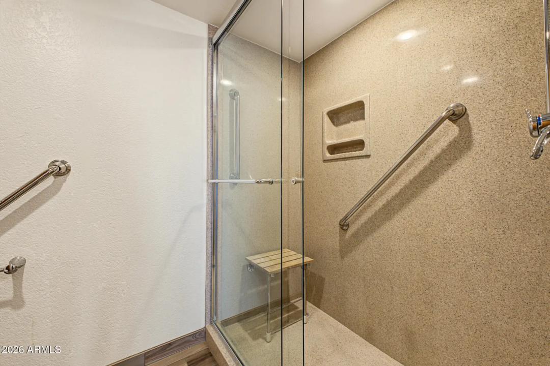 Real Estate Picture 18