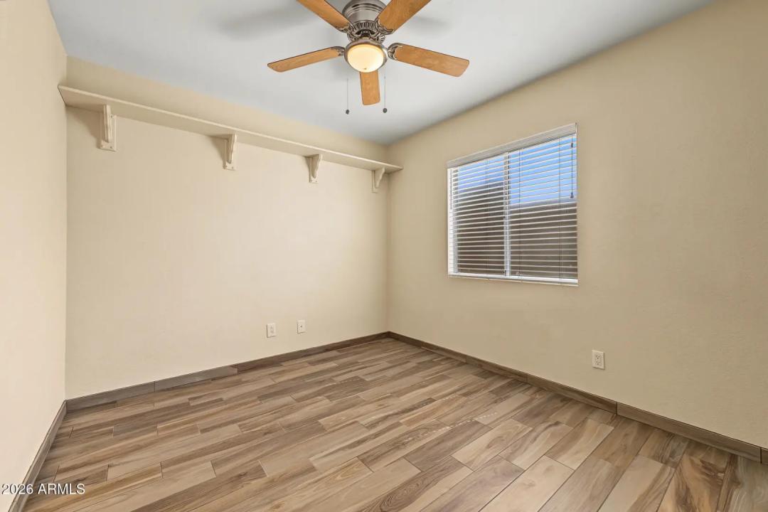 Real Estate Picture 19
