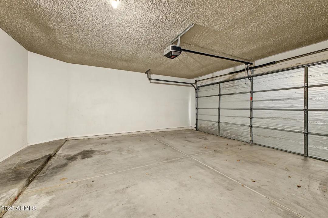 Real Estate Picture 23