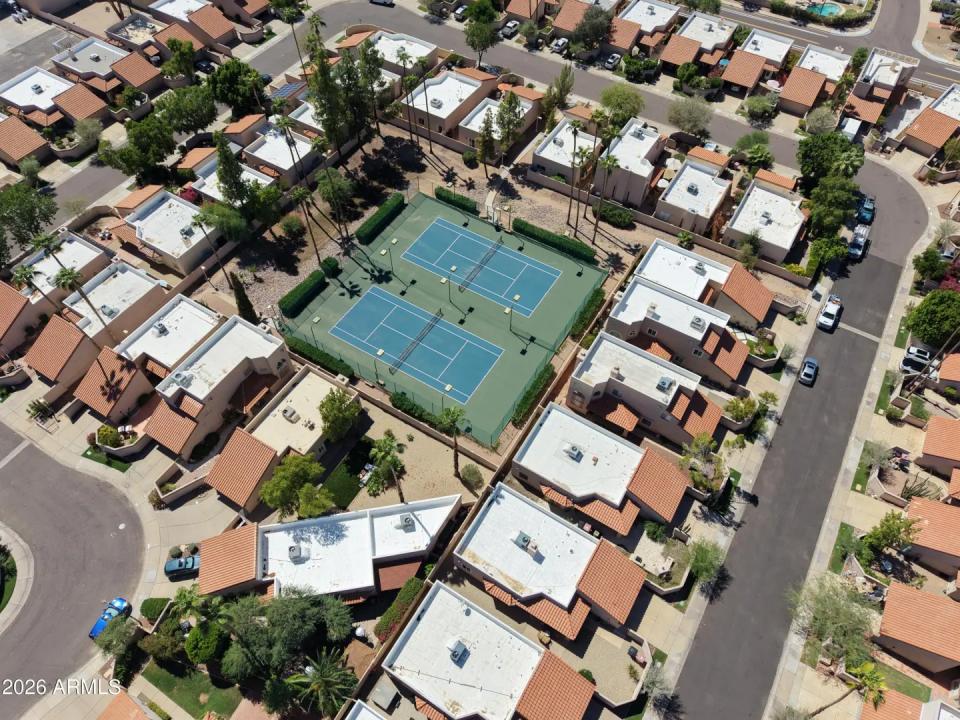 Real Estate Picture 32