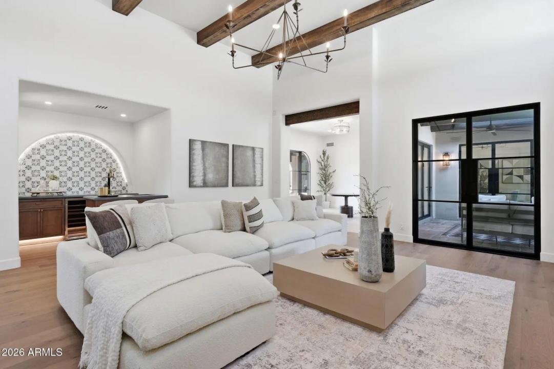 Real Estate Picture 13