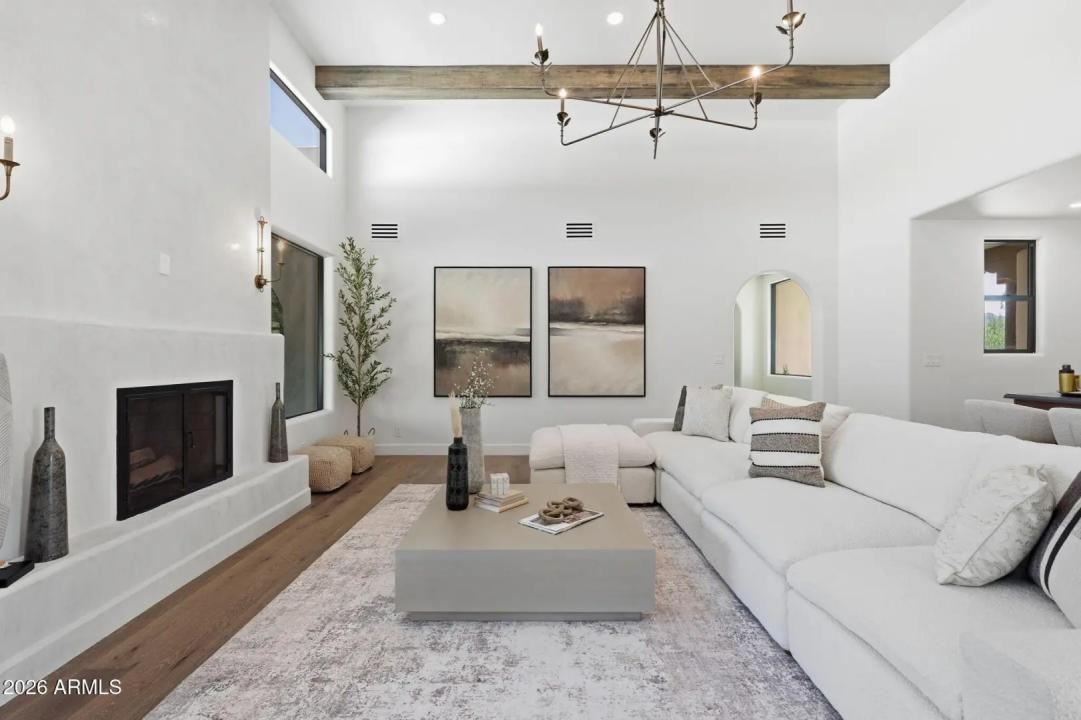 Real Estate Picture 12